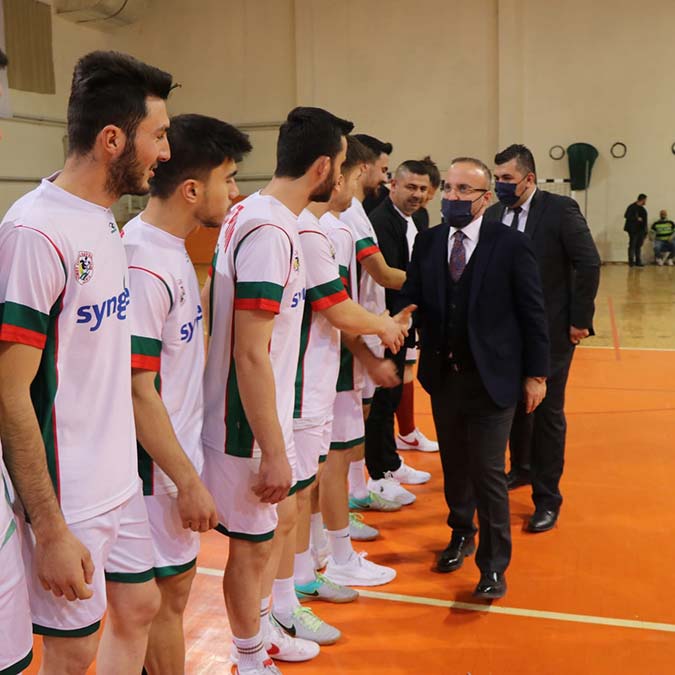 Demokrasinin yolu Çanakkale ruhundan geçer