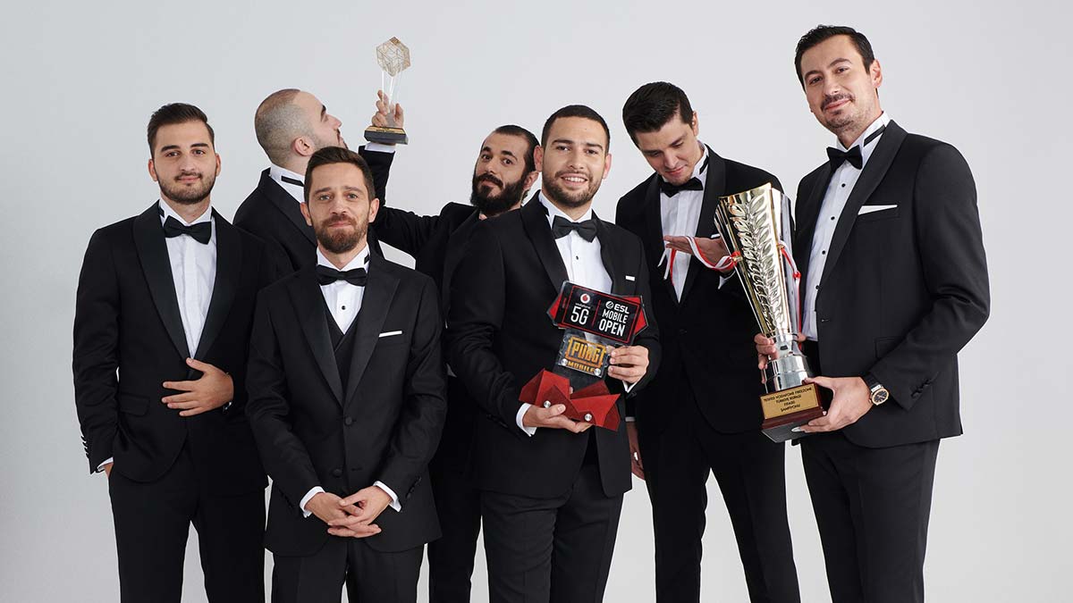 Altınyıldız, espor kulübünün giyim sponsoru oldu