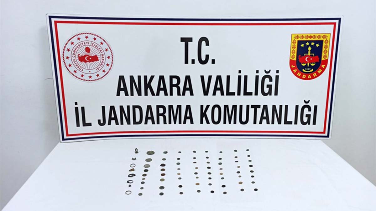 Ankara'da 63 sikke ve tarihi 10 obje ele geçirildi