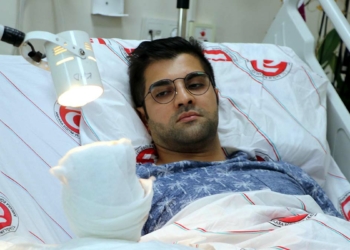 Hastası tarafından bıçaklanan doktor istifa etti