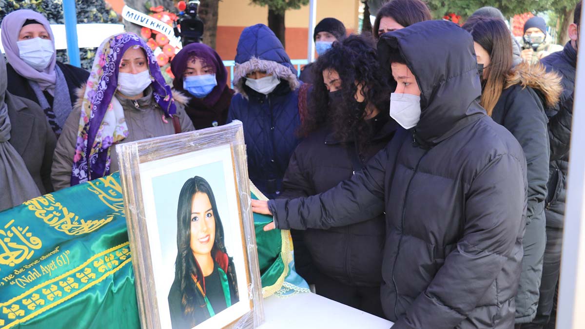 Dilara Yıldız son yolculuğuna uğurlandı