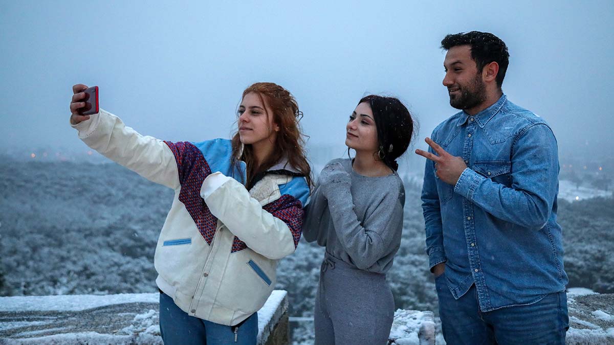 Antalya'ya 29 yıl sonra kar yağdı