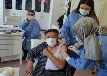 Aşı karşıtlığını cinayete teşebbüs olarak görüyorum