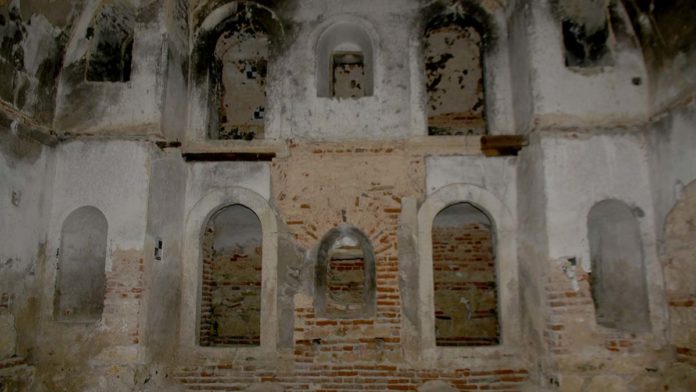 Asırlık tarihi cephanelik binası yıkılıyor