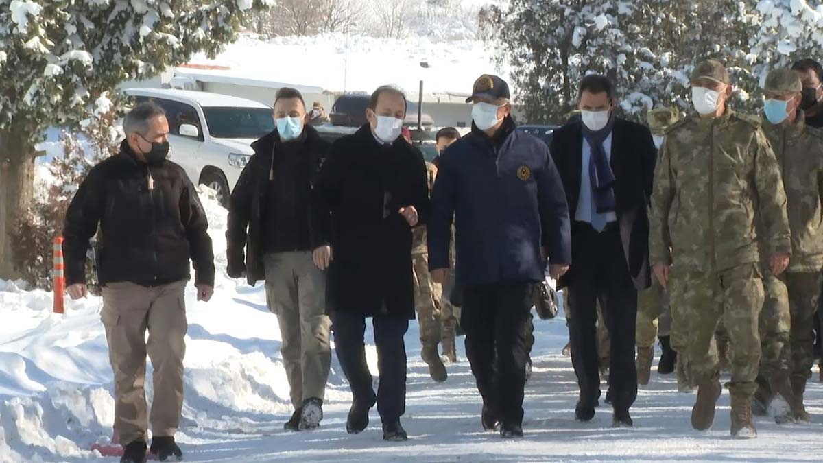 Bakan Akar, Irak sınır hattında