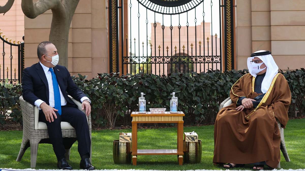 Çavuşoğlu, Al Khalifa'yla görüştü