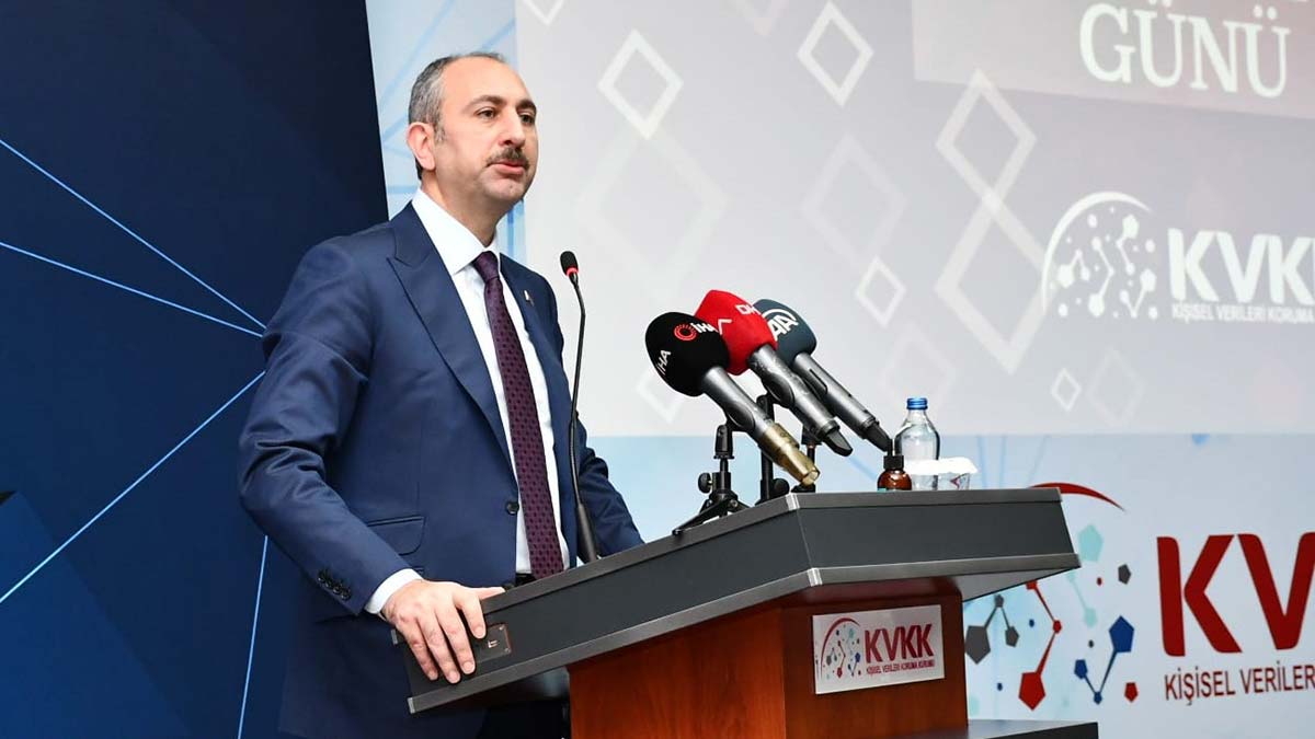 Özel hayatın ifşa edilmesine izin verilmeyecek