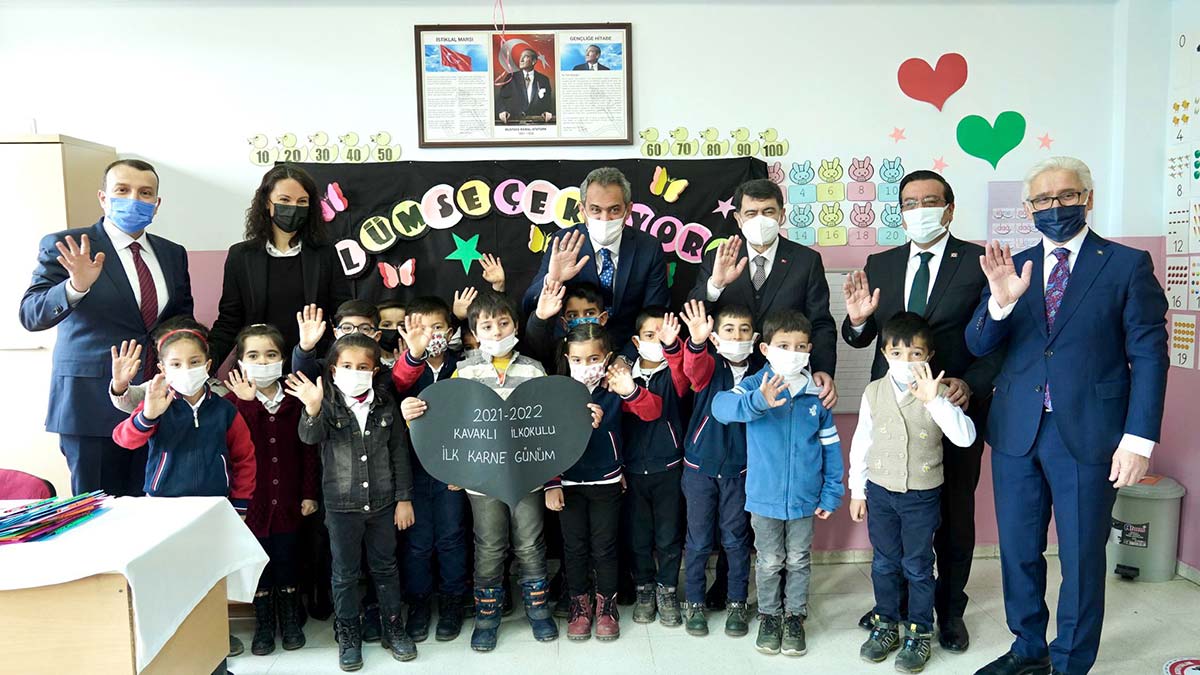 7 Şubat'ta yüz yüze eğitime devam edeceğiz