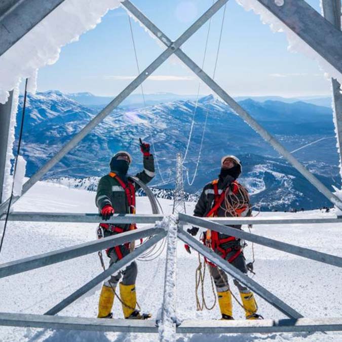Kesintisiz enerji için sahada çalışmalar sürüyor