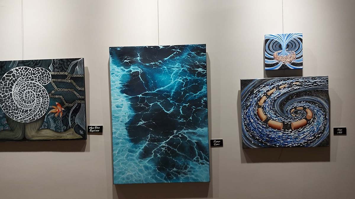 Kültür ve Turizm Bakanlığı Güzel Sanatlar Genel Müdürlüğü ile Beyoğlu Belediyesi’nin katkılarıyla düzenlenen Geleceğe Işık 2 sergisi sanatseverlerle buluştu.