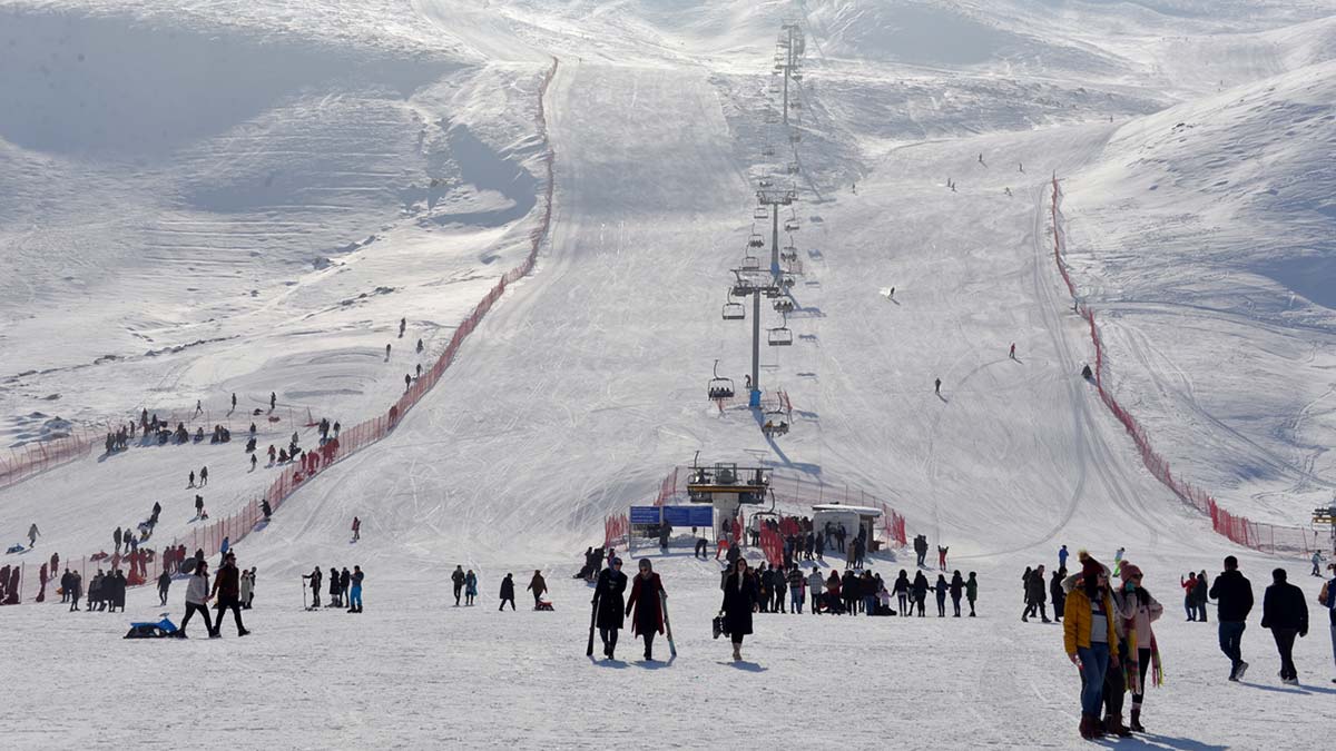 Hesarek Kayak Merkezi'nde sezon açıldı