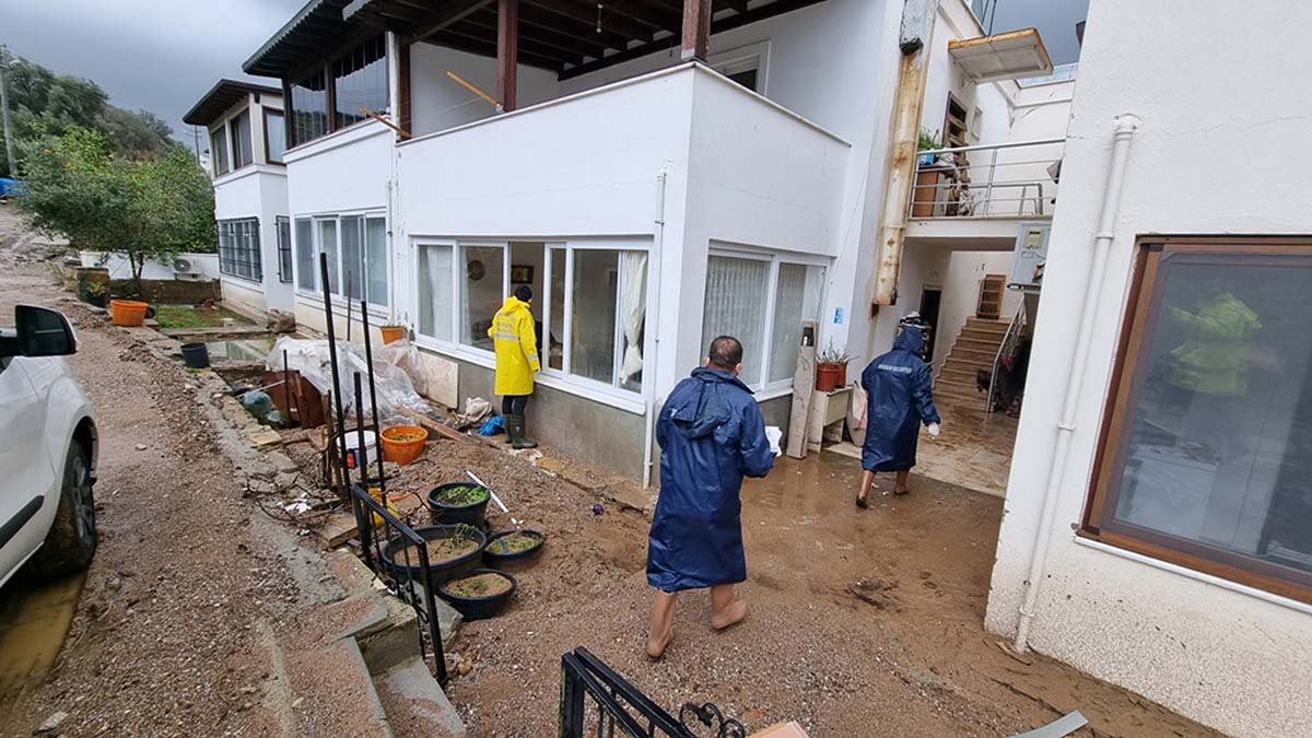 Muğla'da 131 ev ve iş yerini su bastı