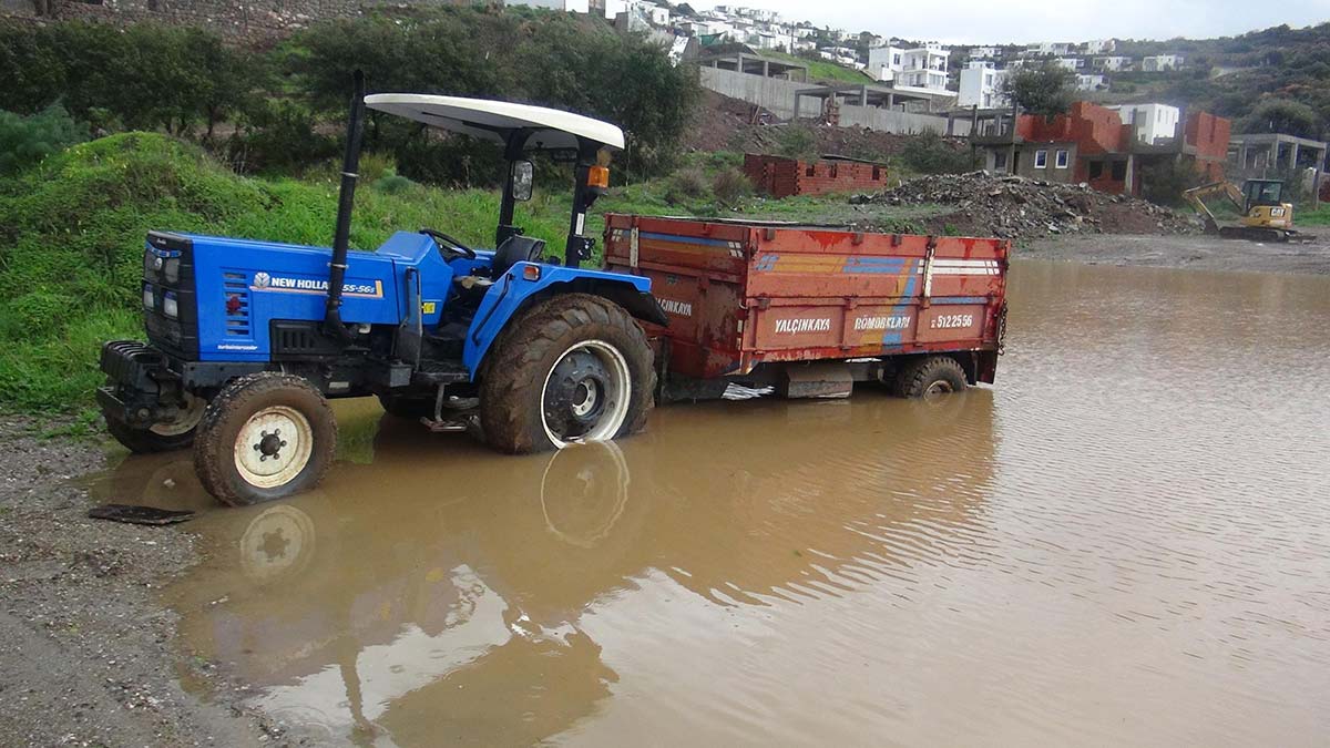 Marmaris'te sağanak ve dolu