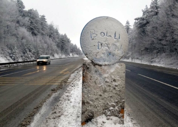 Bolu Dağı yolu geçişinde kar yağışı