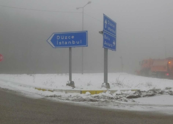 Bolu Dağı'nda kar yağışı ve sis