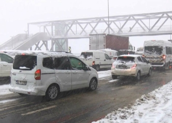 Ulaşım tüm araçlar için durduruldu