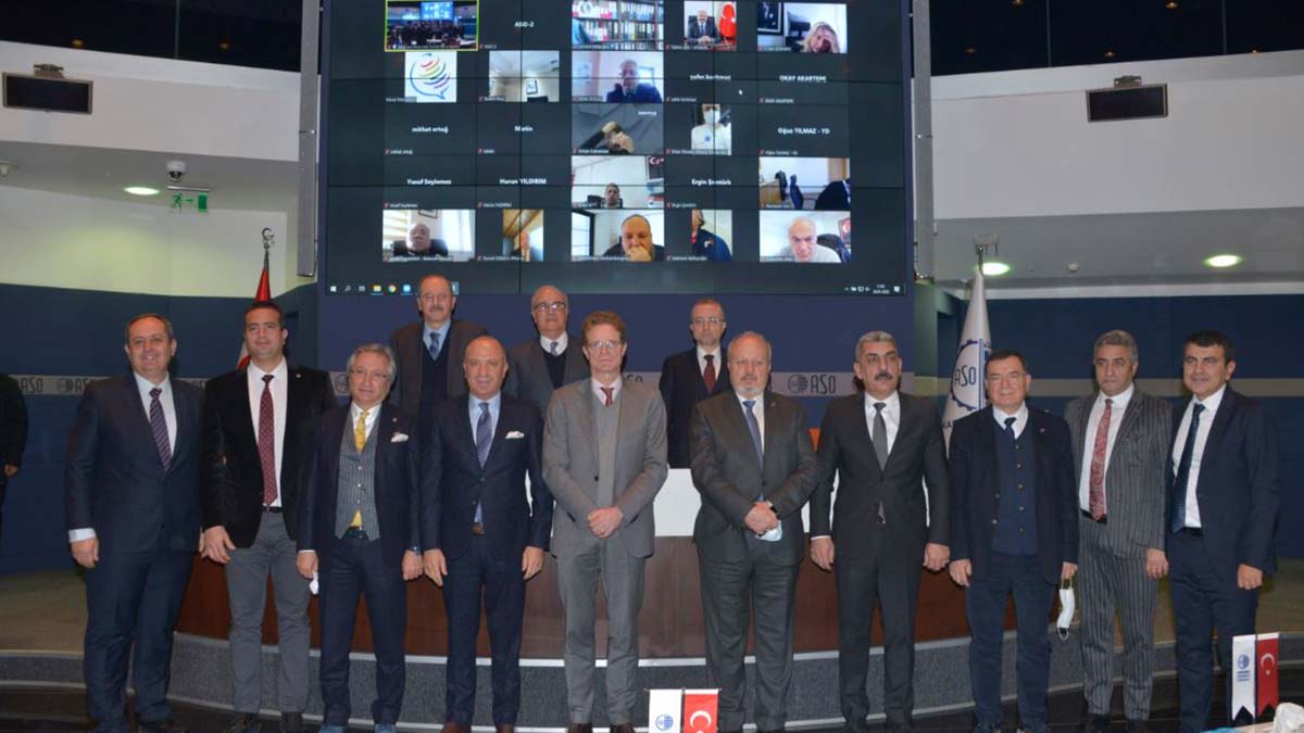 ASO Başkanı Nurettin Özdebir, "Önümüzdeki dönemde tedarik zincirinde devam eden aksaklıklar, gıda fiyatlarındaki artışlar enflasyon açısından iyi bir yıl olmayacağı sinyalini veriyor" dedi.