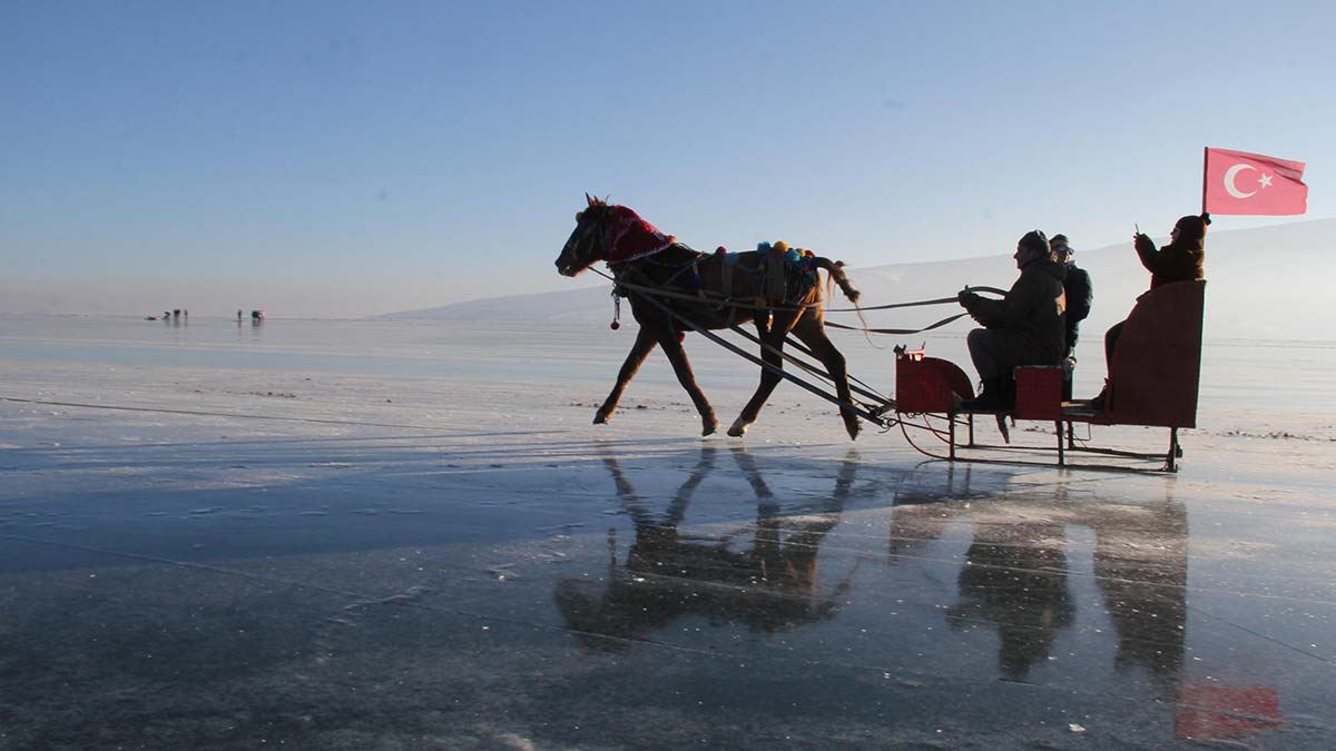 Çıldır Gölü festival alanına döndü