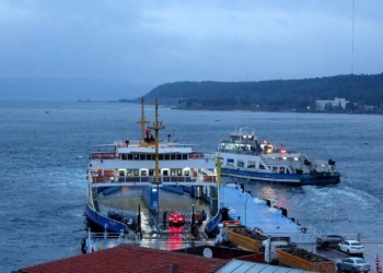 Çanakkale'de tüm feribot seferleri iptal