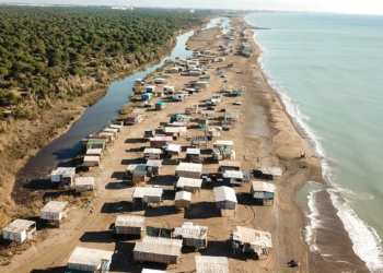 Kumköy sahilinde 500'ü aşkın kaçak yapı bulunuyor