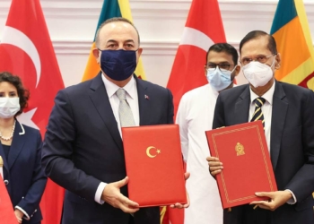Çavuşoğlu Peiris ile anlaşma imzaladı