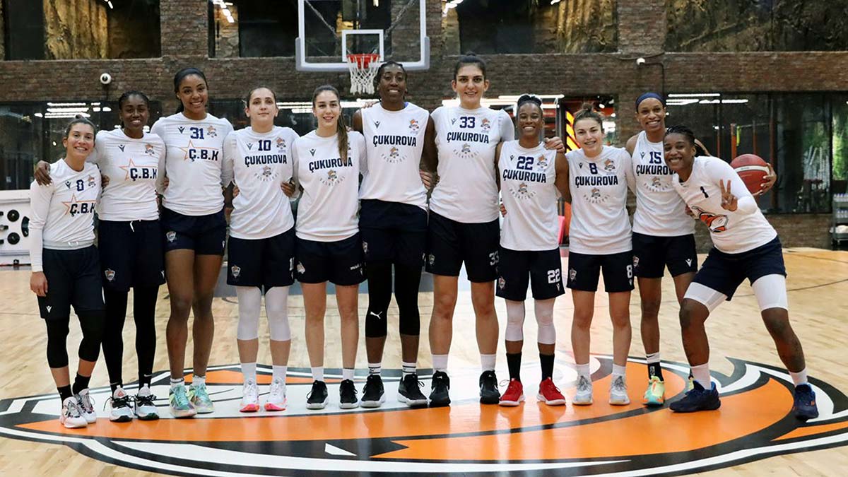 Lig maçı koronavirüs vakaları nedeniyle ertelendi