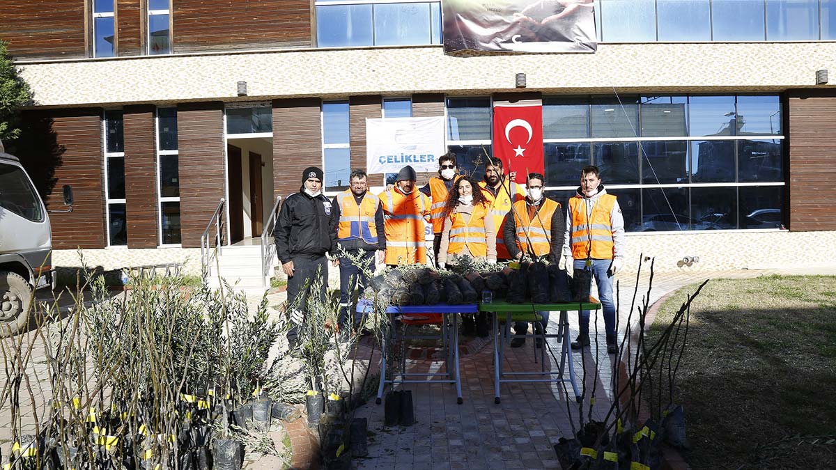 Çelikler Holding 3 bin 500 fidanı üreticilere dağıttı