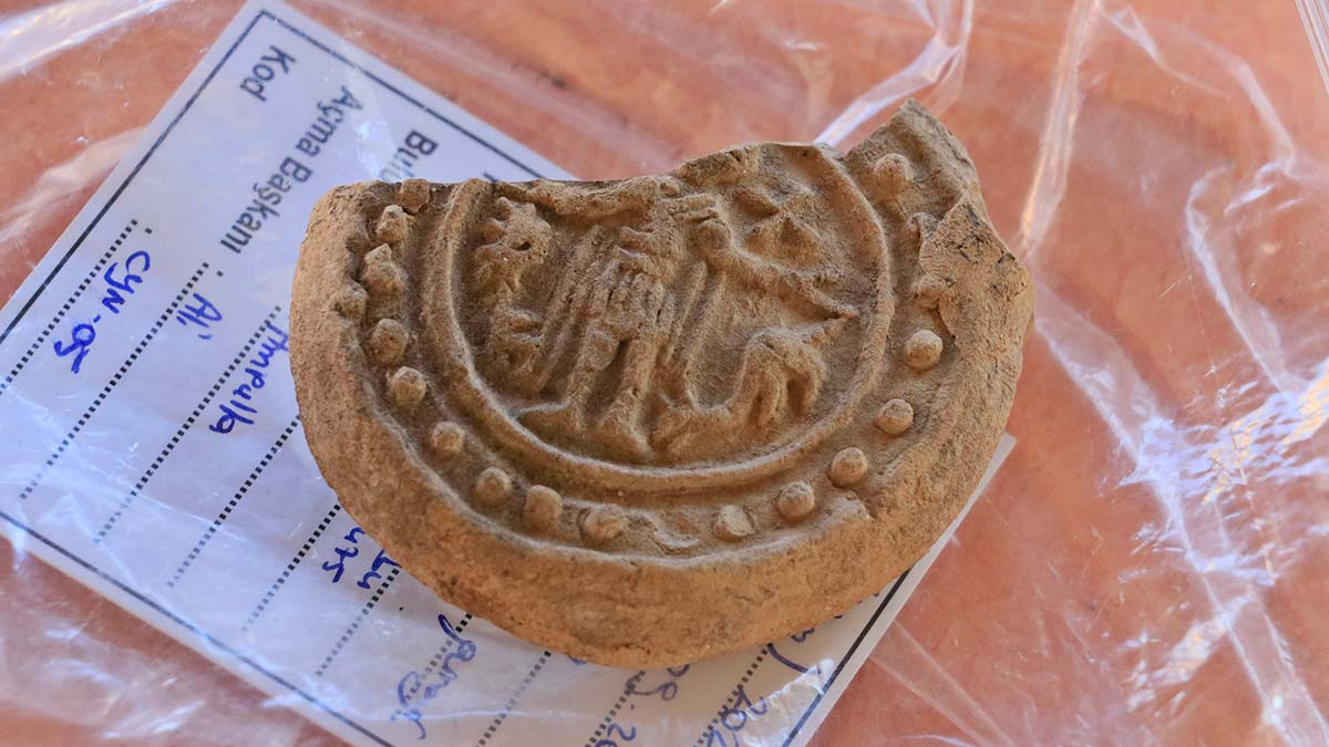 Dara Antik Kenti'nde 1400 yıllık ampulla bulundu