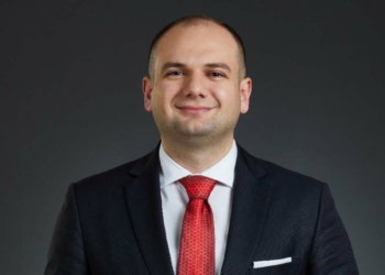 Gençlerin hayallerini gerçekleştirdiği ülkeyi inşa edeceğiz