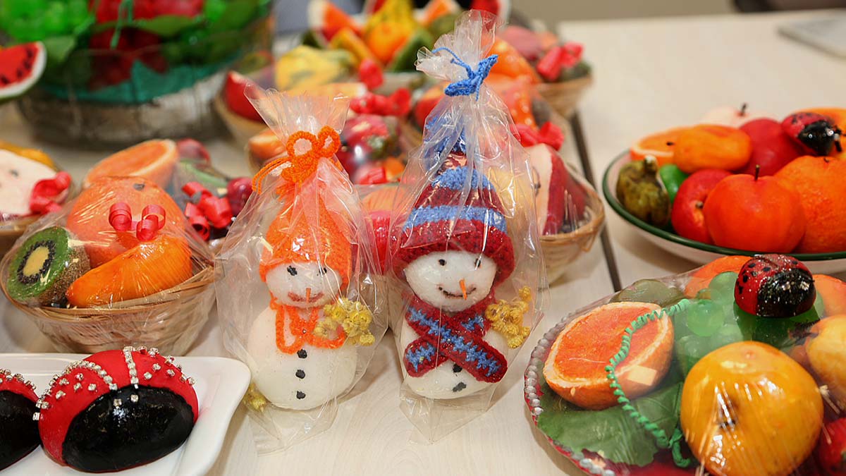 Sabun yaparak lösemili çocuklara umut oluyorlar