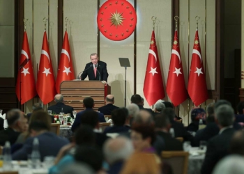 Muhtar maaşlarını asgari ücret seviyesine yükselttik