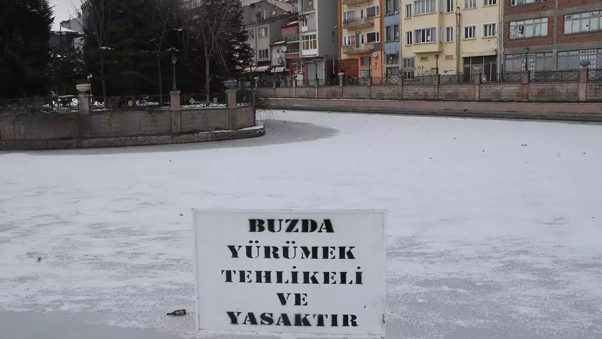 Porsuk çayı'nda buz tehlikesi