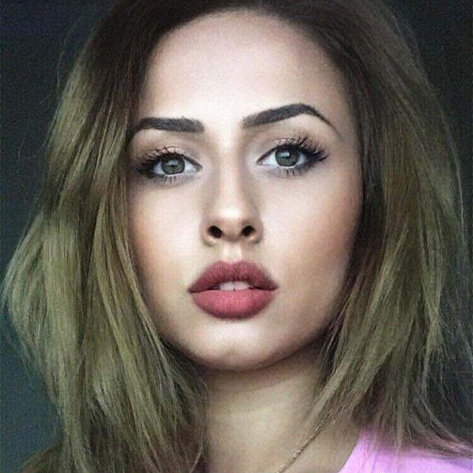 Ümitcan Uygun Esra'yı öldürüp yataktaki pozisyonunu verdi