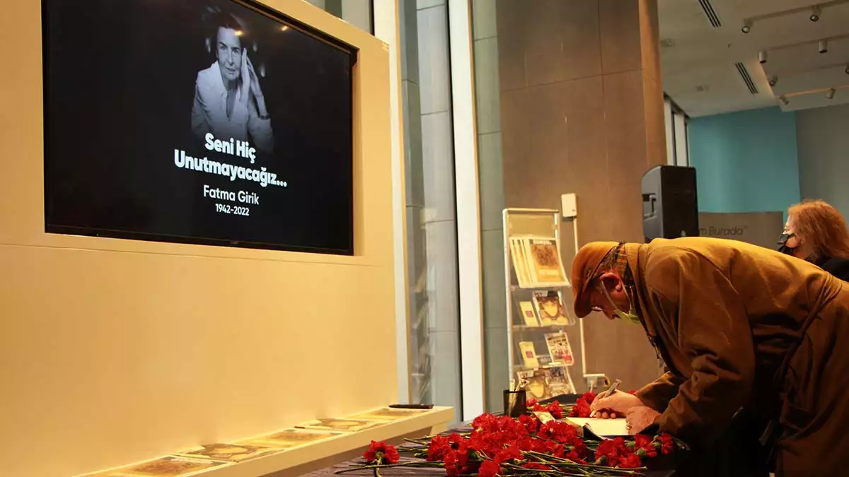 Türk sinemasının dört yapraklı yoncası değerli sanatçı fatma girik için şişli belediyesi’nde tören düzenlendi.