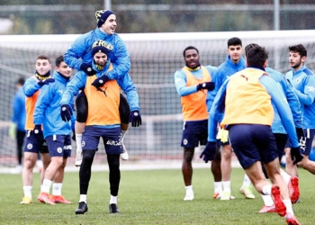 Fenerbahçe Antalya kampı sona erdi