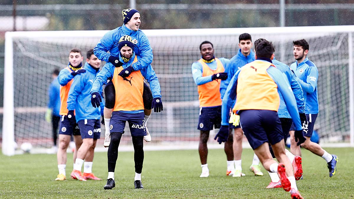 Fenerbahçe Antalya kampı sona erdi