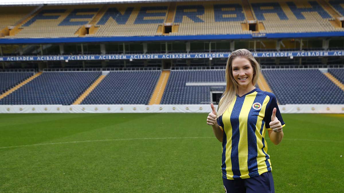 Jessica Çarmıklı, 6 numaralı formayı giyecek