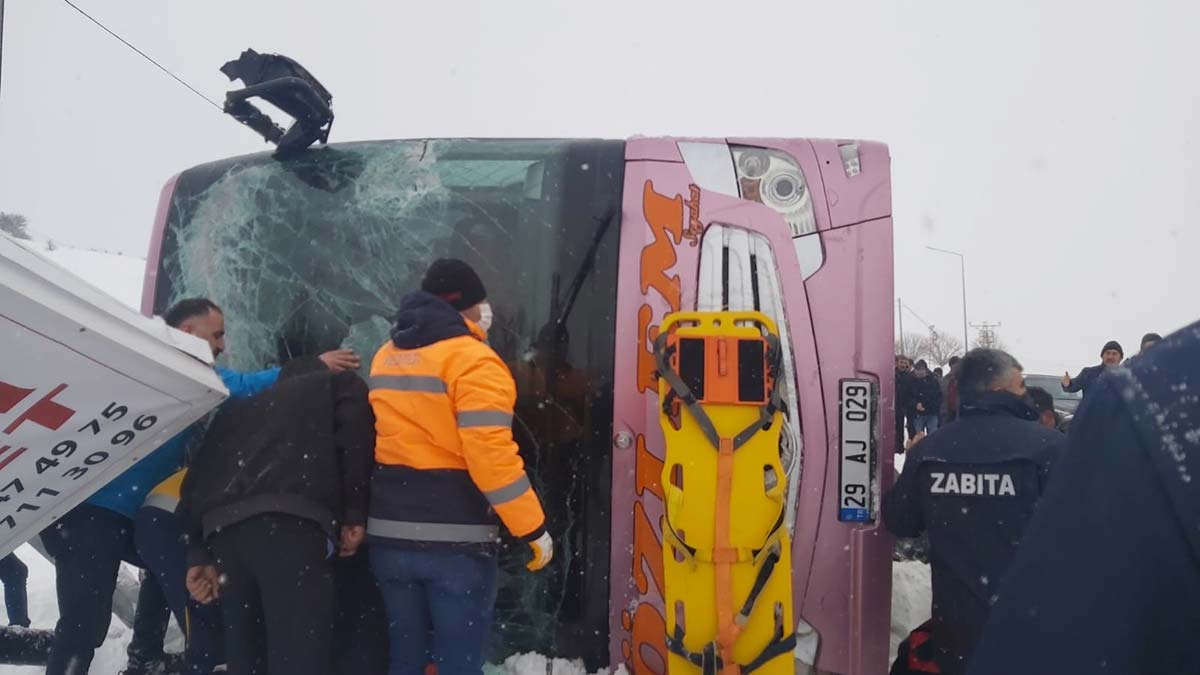 Giresun'da yolcu otobüsü devrildi: 9 yaralı