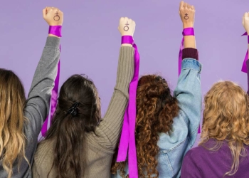 Toplumun yapı taşı kadın;