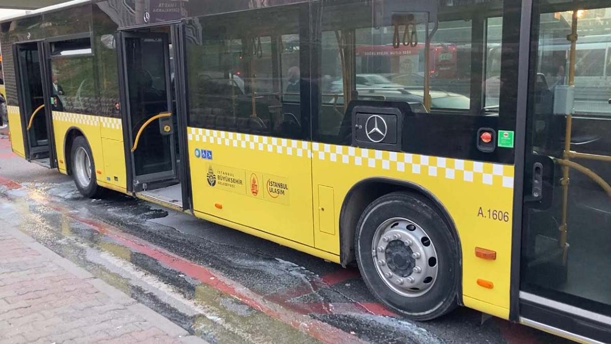 İETT otobüsünde balatalar tutuştu