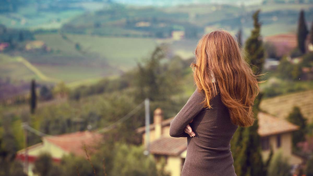 Bizi içine alan hayat değildir