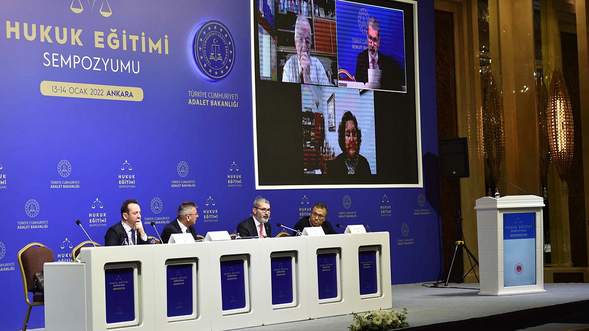 "Hukuk Eğitimi Sempozyumu" öğrencileri buluşturdu
