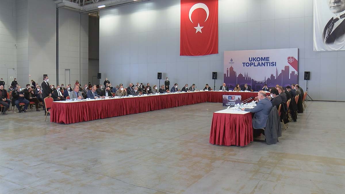 İstanbul Büyükşehir Belediyesi'nin (İBB) 500'ü engellileri taşımaya tahsis edilmek üzere 5 bin yeni taksi teklifi Ulaştırma Koordinasyon Merkezi (UKOME) toplantısında oy çokluğuyla 12. kez reddedildi.