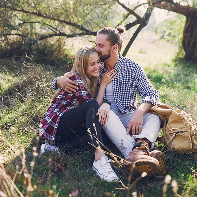 Sağlam bir ilişkinin 8 altın kuralı; Sevmek, Güven, Empati, İlişkiye 3. kişileri dahil etmemek, İlgi göstermek, Çözüm odaklı olmak, Sahiplenmek ve Sözcük seçimi.