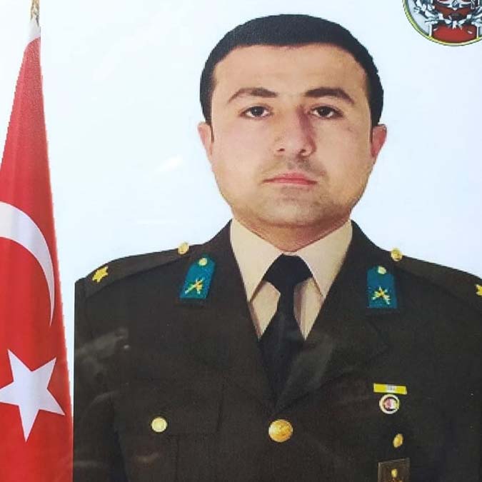 Piyade Teğmen Murat Alyakut'un (26) acı haberi, Kahramanmaraş'ın Pazarcık ilçesindeki baba ocağına ulaştı