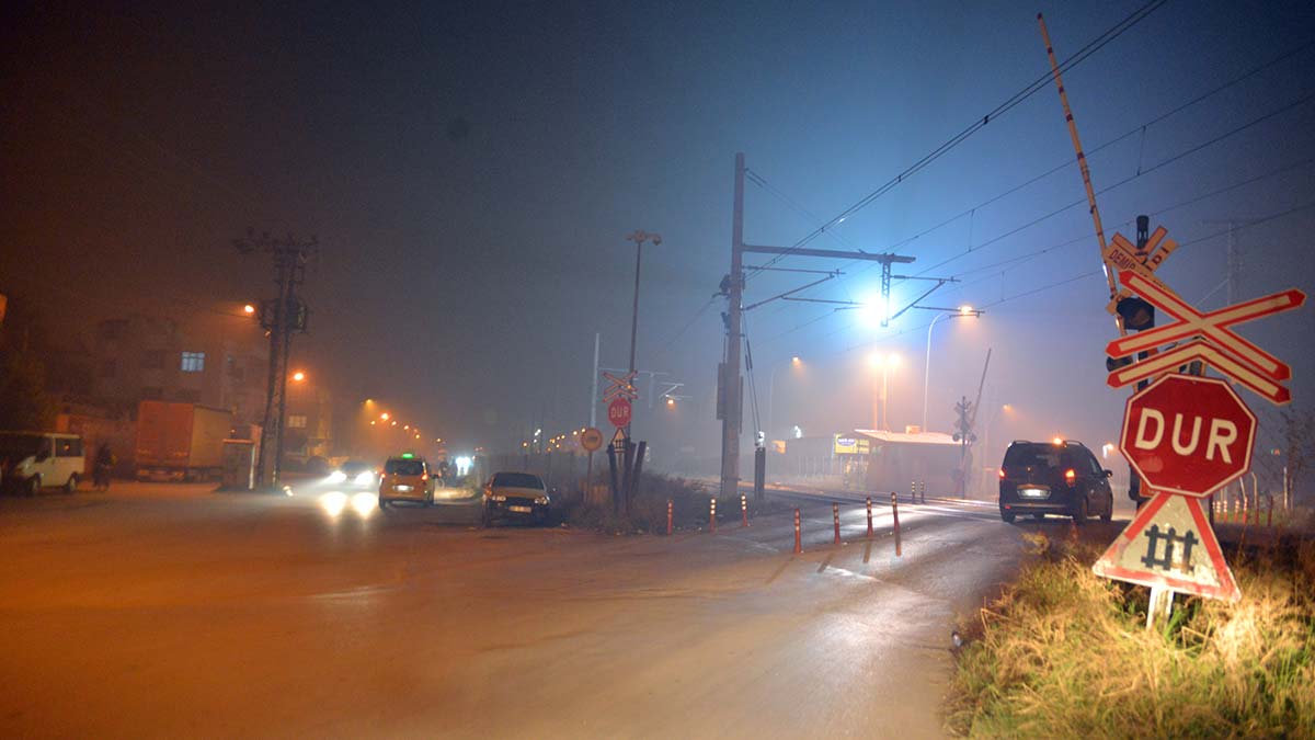 Çukurova Üniversitesi (ÇÜ) Tıp Fakültesi Balcalı Hastanesi Acil Tıp Ana Bilim Dalı Başkanı Prof. Dr. Ahmet Sebe, havaların soğumasıyla birlikte karbonmonoksit gazı zehirlenmelerinden kaynaklı acile başvuruların arttığını belirtti.