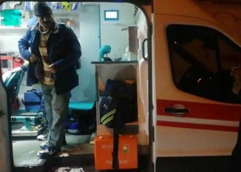 Kardan kapanan yol açılıp, hastaya ulaşıldı
