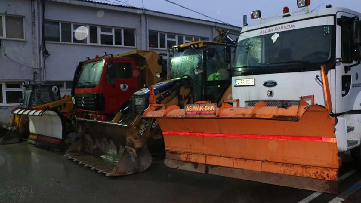 Olası kar yağışına karşı önlem alındı