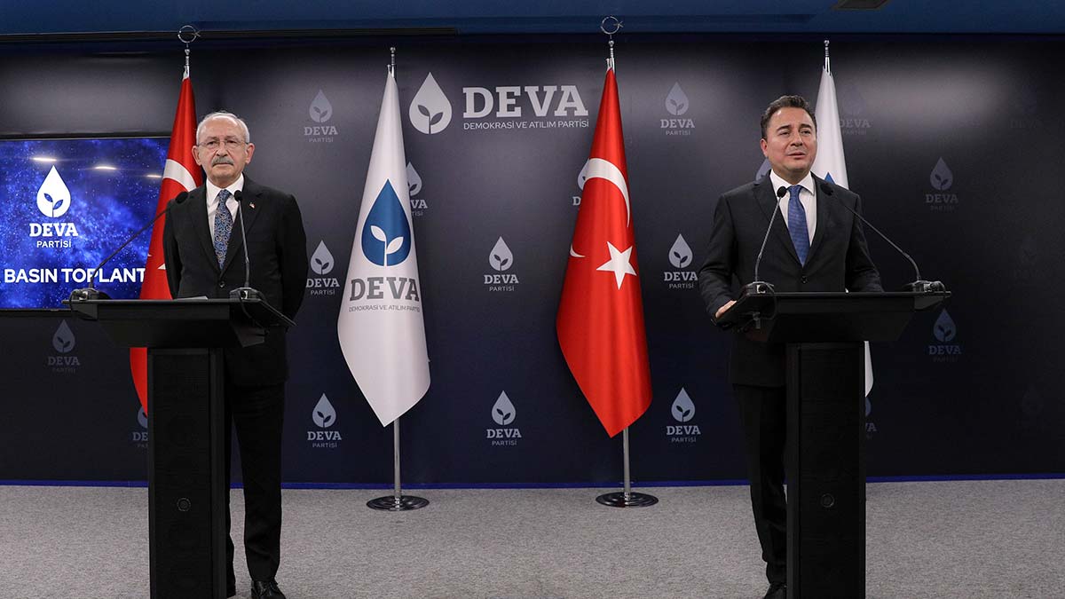 Demokrasilerde 3'üncü ittifak olabilir