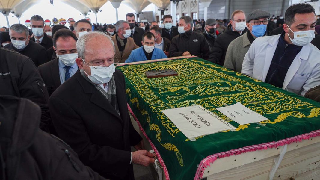 Kılıçdaroğlu Nazif Ekzen'in cenaze törenine katıldı